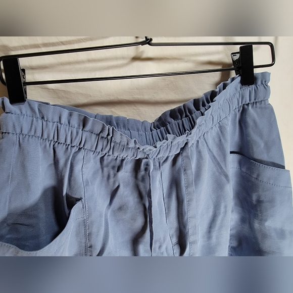 Old Navy women's small two pocket lightweight drawstring shorts super cute 😍 💕 - Picture 5 of 6